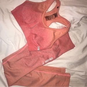 Gymshark Ombre set in Small Leggings & sports bra